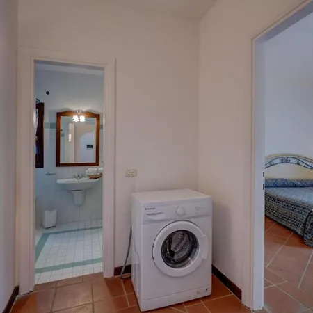 Charming Sea Villas-villa Sleeps 6in Shared Pool * Punta de su Torrione
