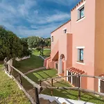 Charming Sea Villas-villa Sleeps 6in Shared Pool *