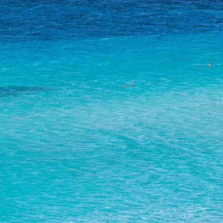 Charming Sea Villas-villa Sleeps 6in Shared Pool *