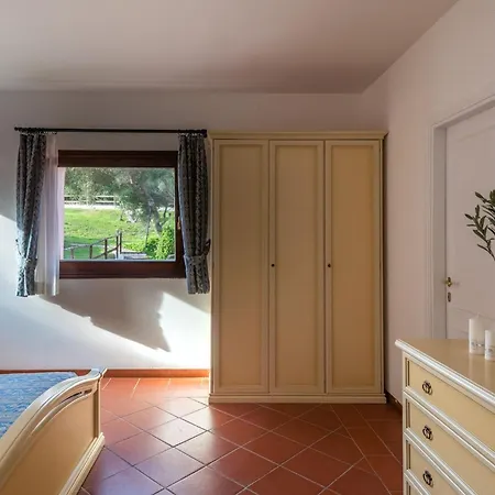 Charming Sea Villas-villa Sleeps 6in Shared Pool *